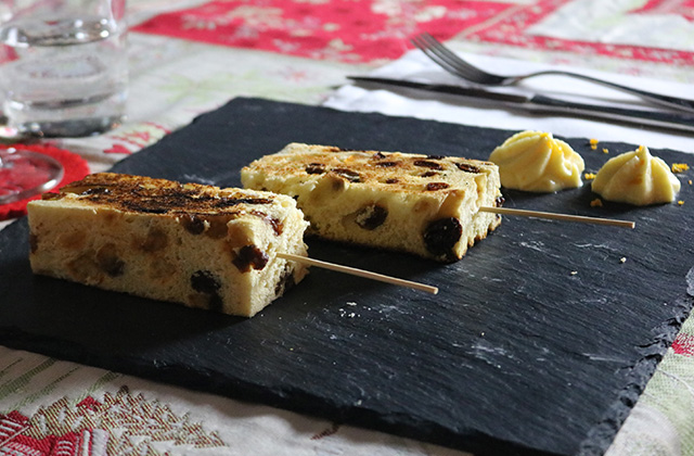 Panettone cake with orange-scented mascarpone cream