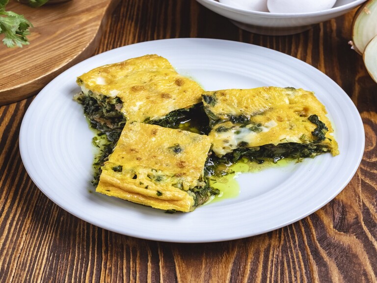 Baked omelette with spinach